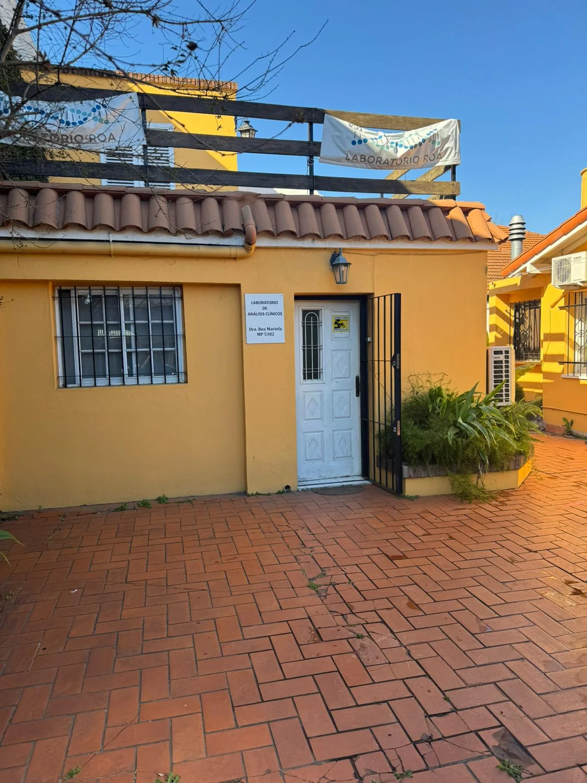Laboratorio Roa, Adrogué
